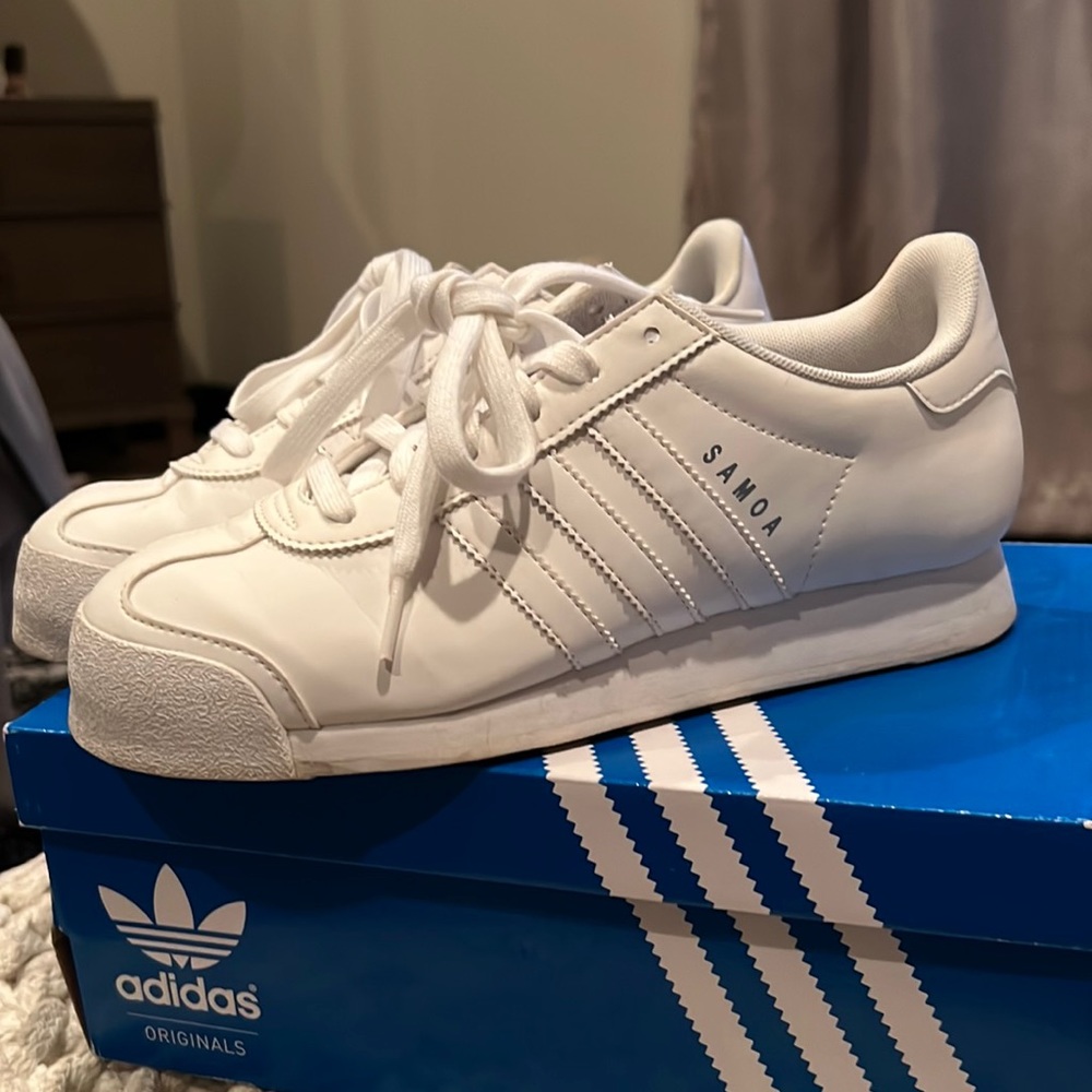Adidas Samoa size 6 1/2